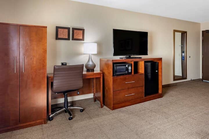 Room 34 of 60