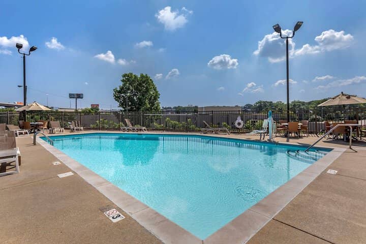Pool 46 of 60