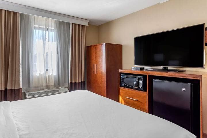 Room 26 of 60