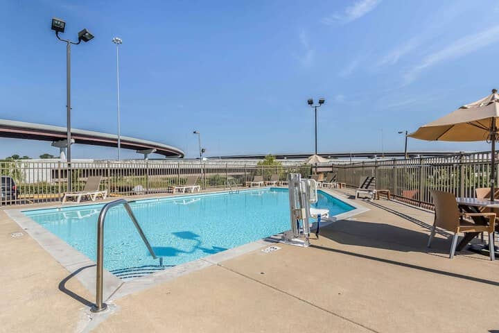 Pool 45 of 60