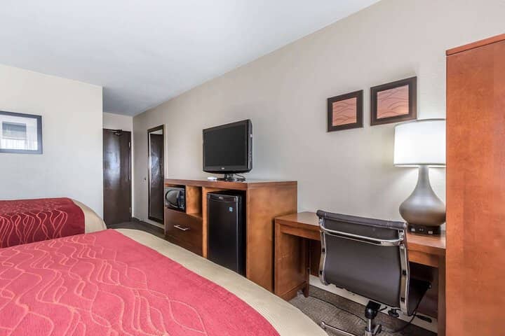 Room 16 of 60