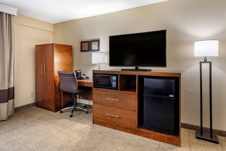 Room 31 of 60